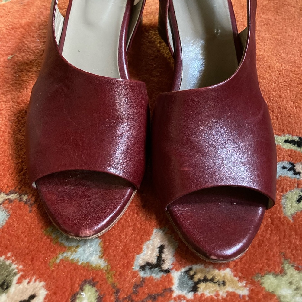 Behavior LA leather low heels